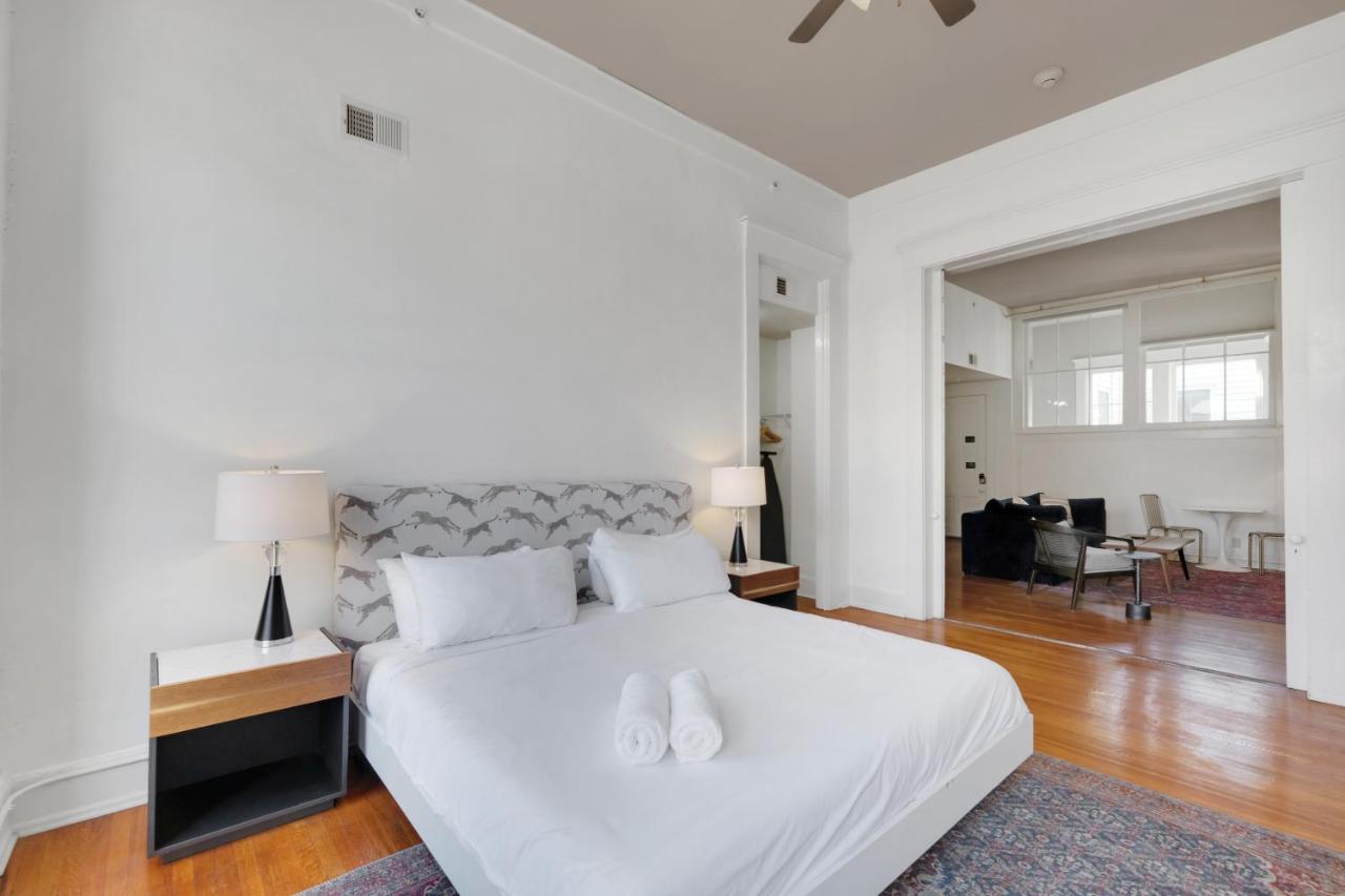 Apartment With King Bed In Downtown ลุยส์วิลล์ ภายนอก รูปภาพ