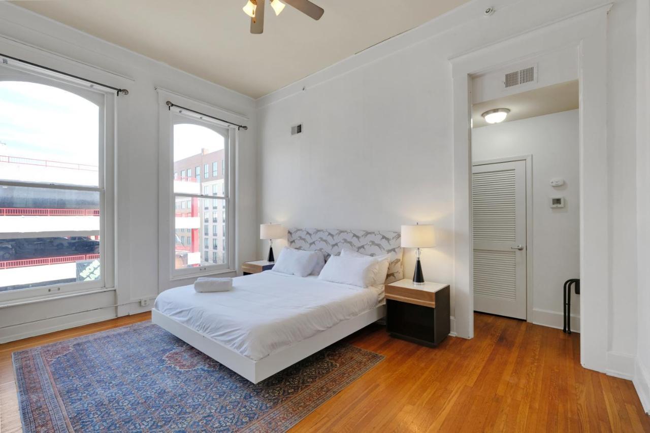 Apartment With King Bed In Downtown ลุยส์วิลล์ ภายนอก รูปภาพ